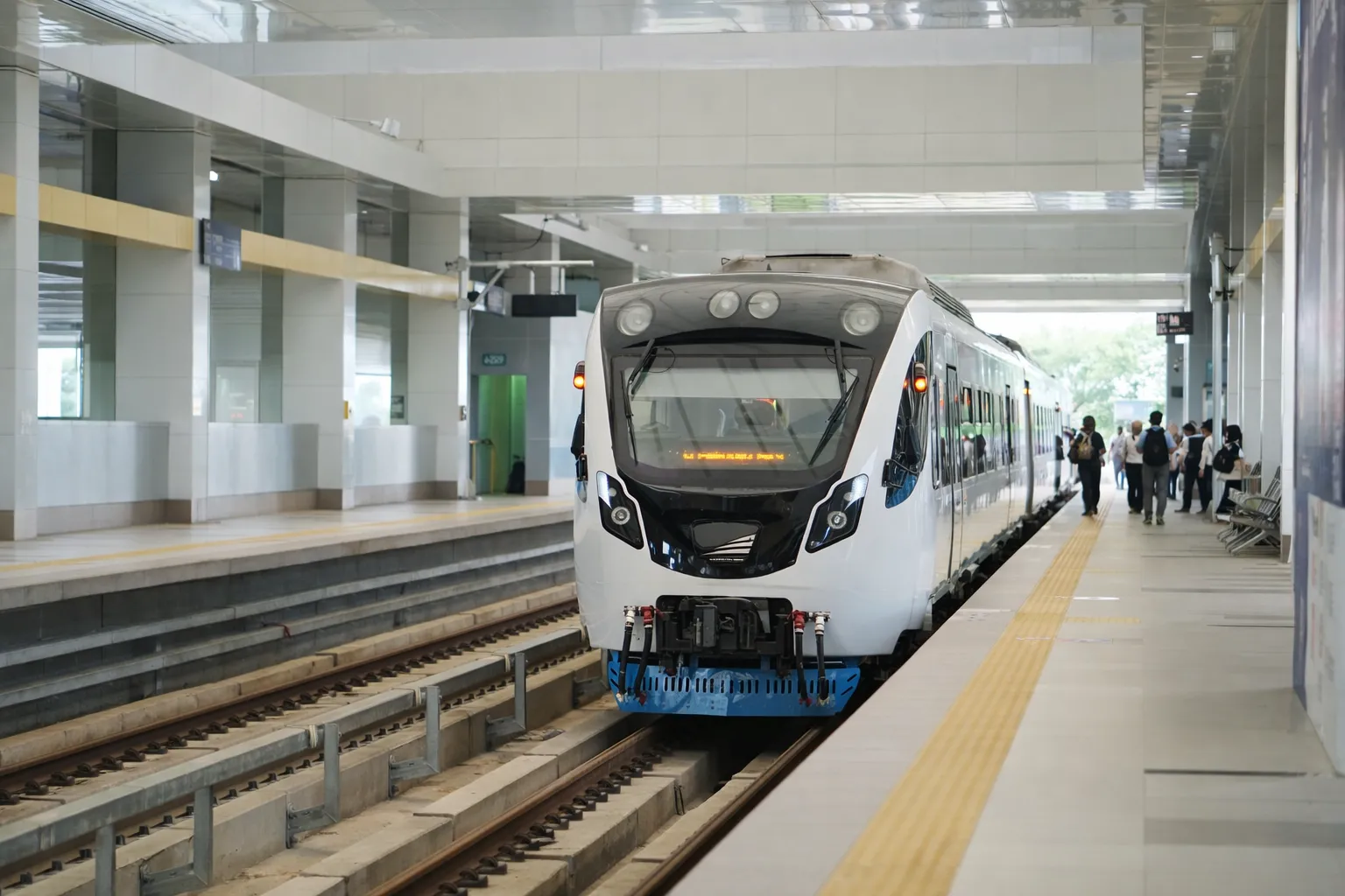 Taman Tematik & Stasiun LRT
